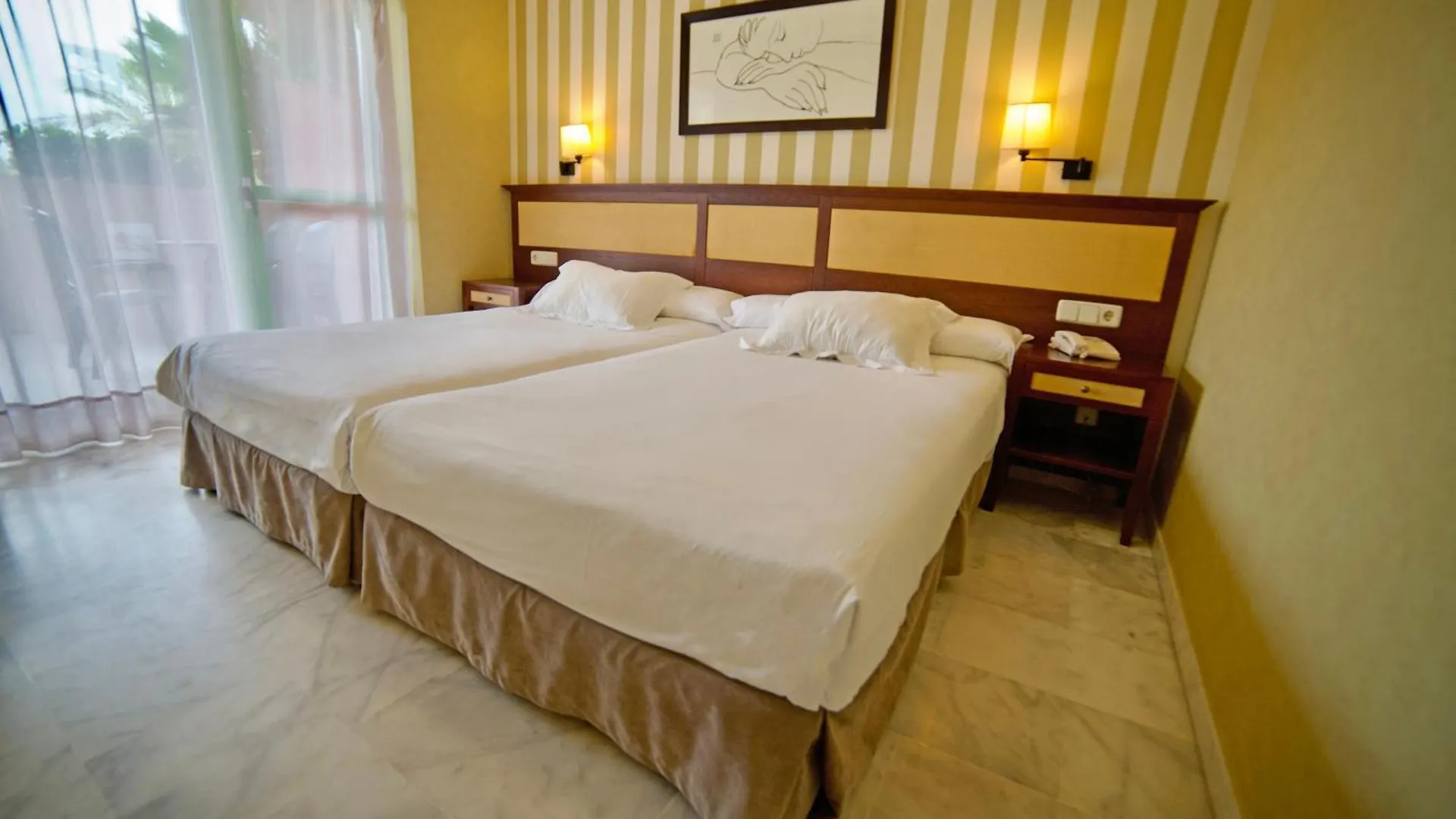 Holiday World Resort Benalmádena 4*,  Spanyolország
